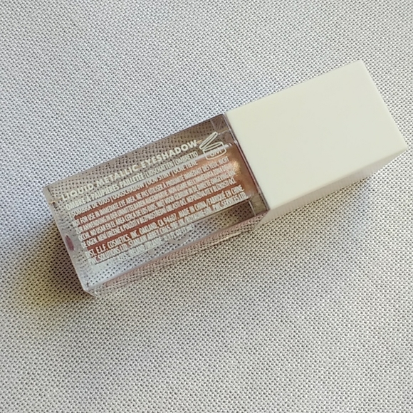 ✨Host Pick✨E.L.F. Liquid Metallic Eyeshadow (3) - Picture 4 of 5